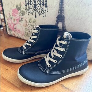 Cougar Dart Rain Boots - Size 8 women